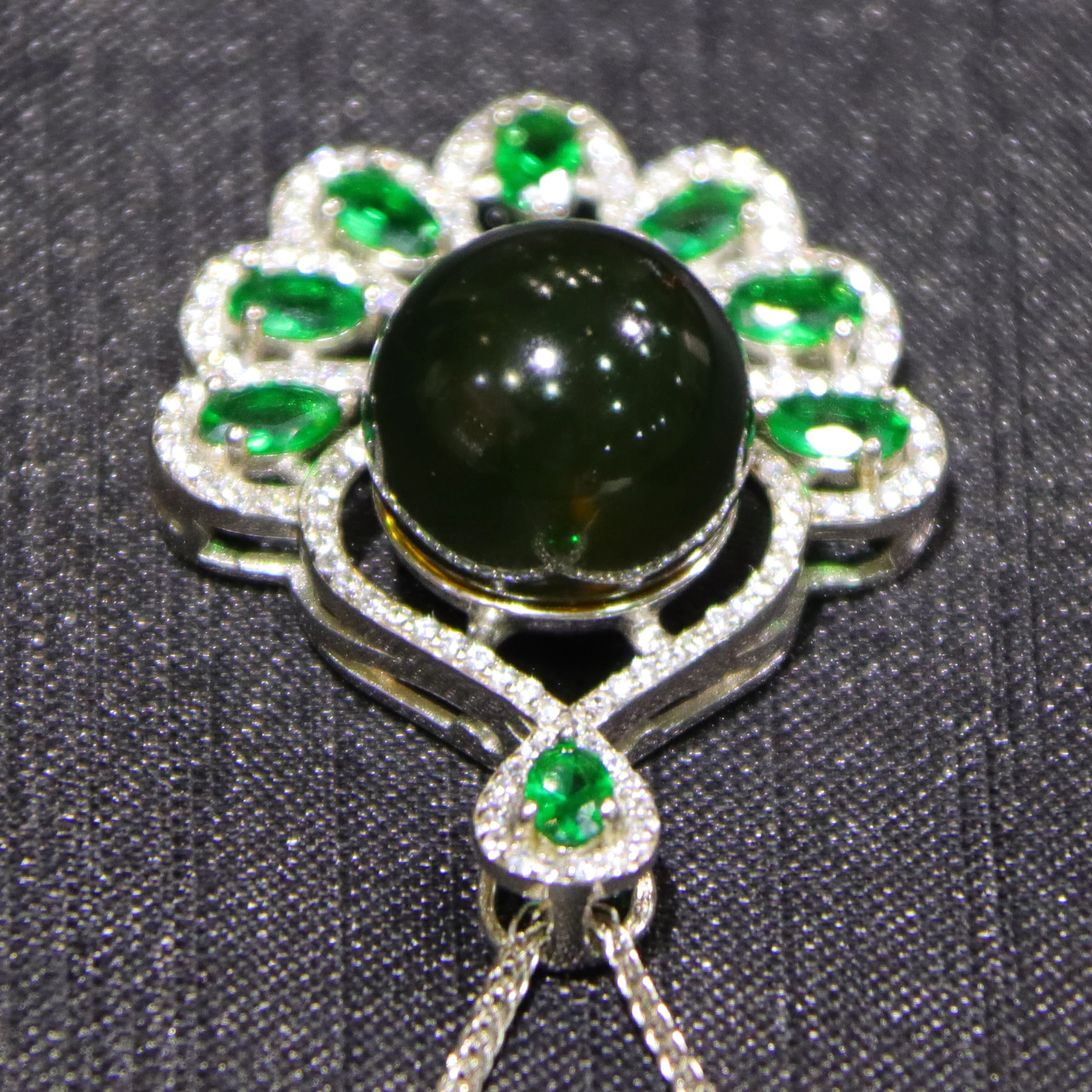 Pure Silver Necklace with Natural Mexican Blue Amber Pendant 13mm Surrounded by Green Gemstones on Sterling Silver Chain