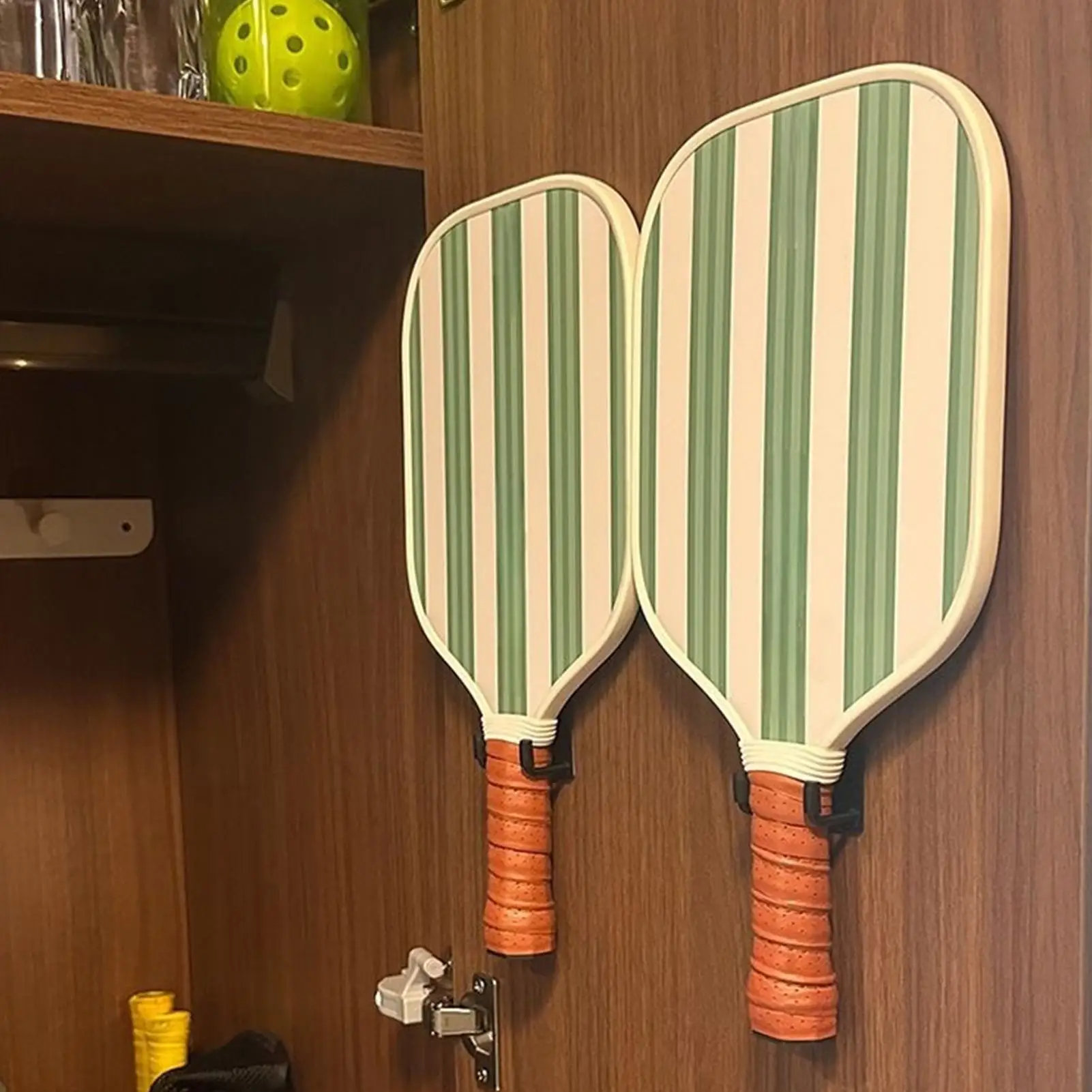 

Стойка для весла Pickleball, настенное крепление для весла Pickleball, дисплей, 2 шт., без сверления, универсальные крючки для хранения спортивного инвентаря для дома