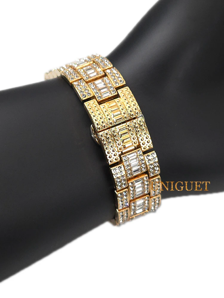 メンズゴールドクォーツ時計ダイヤモンド付き高級デザインヒップホップファッション腕時計男性用カレンダー発光針腕時計新しいギフト