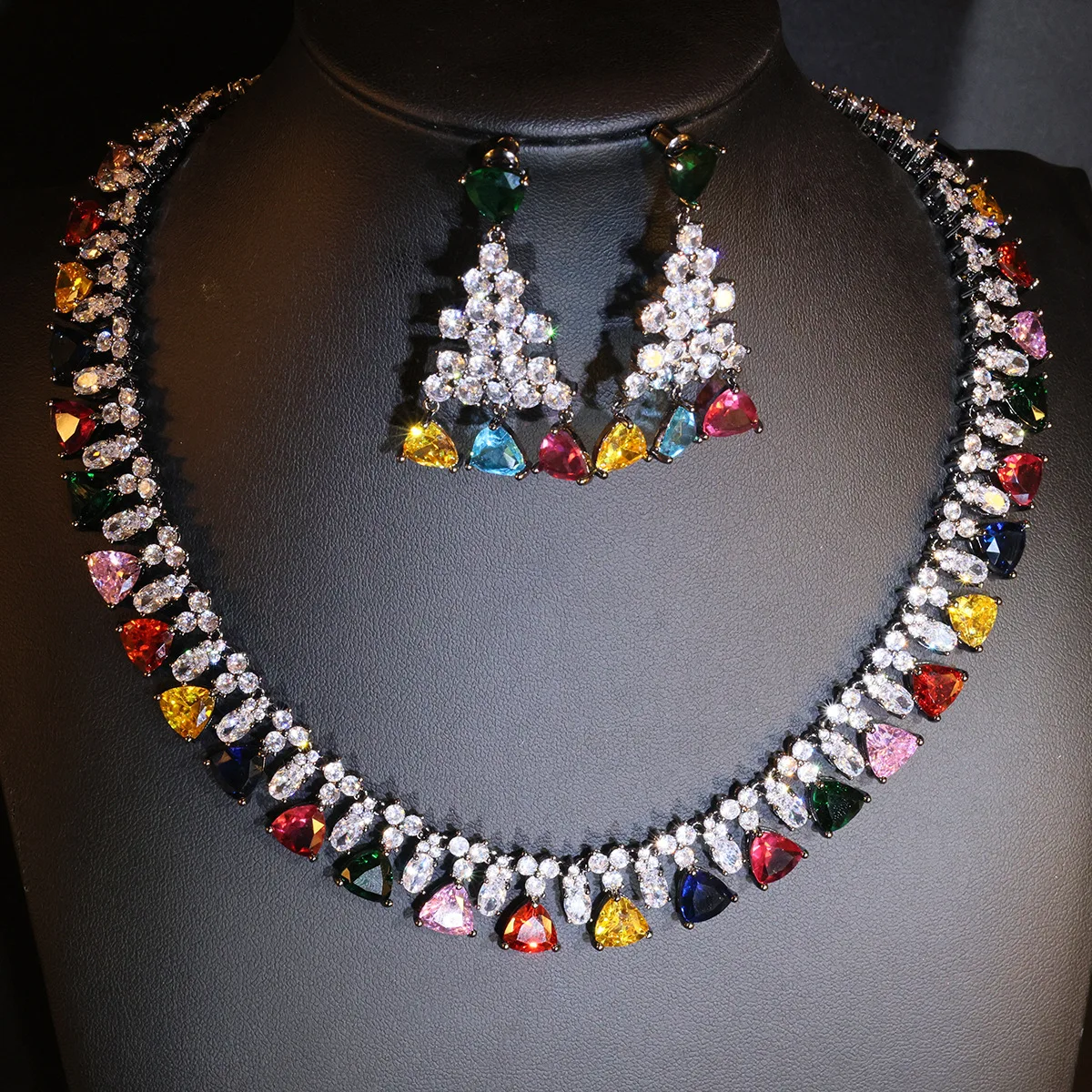 Popular Fashion Exquisite Accessories Colorful Necklaces and Earrings 3 Popular Fashion Exquisite Accessories Colorful Necklaces and Earrings