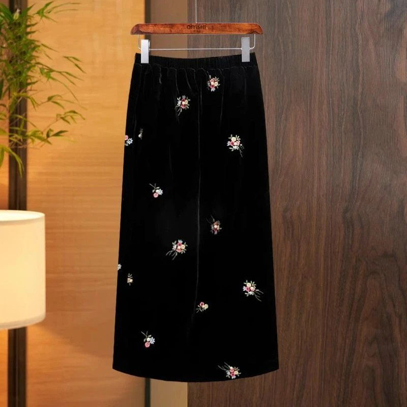 Retro Elegant Velvet Half Length Skirt for Women Autumn/Winter New Printed Medium Length Elastic Waist All Match A-line Skirt