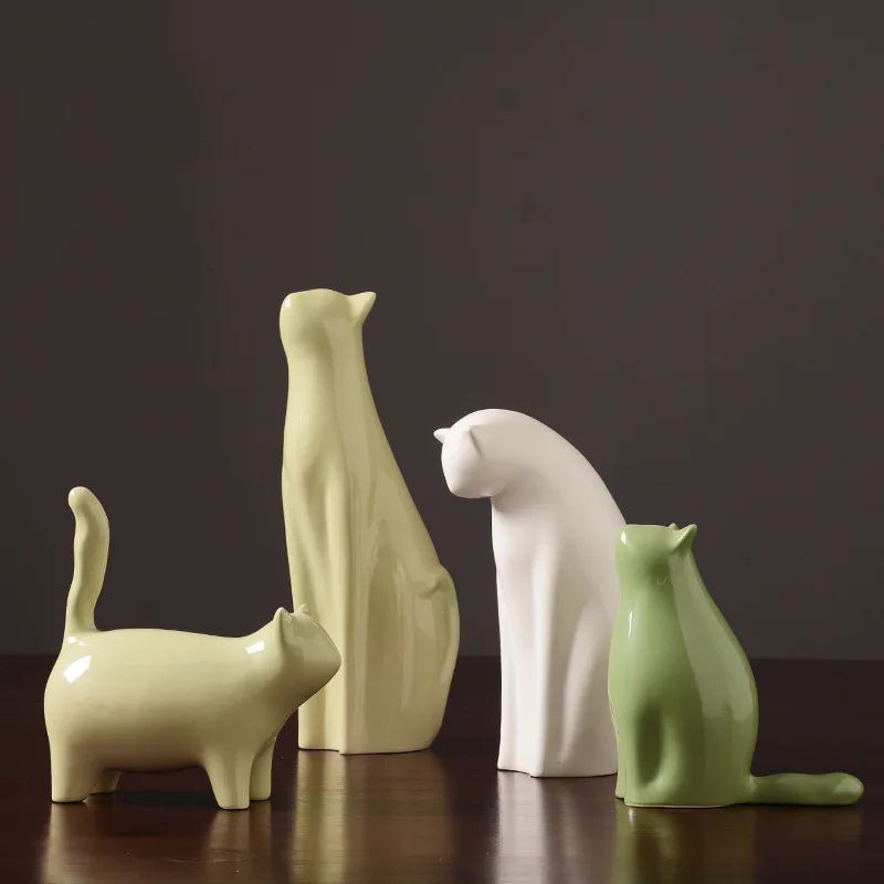 Nordic Modern Simple Style Ceramic Resin Cat Decoration for Interior Living Room and Office Carton Decorations