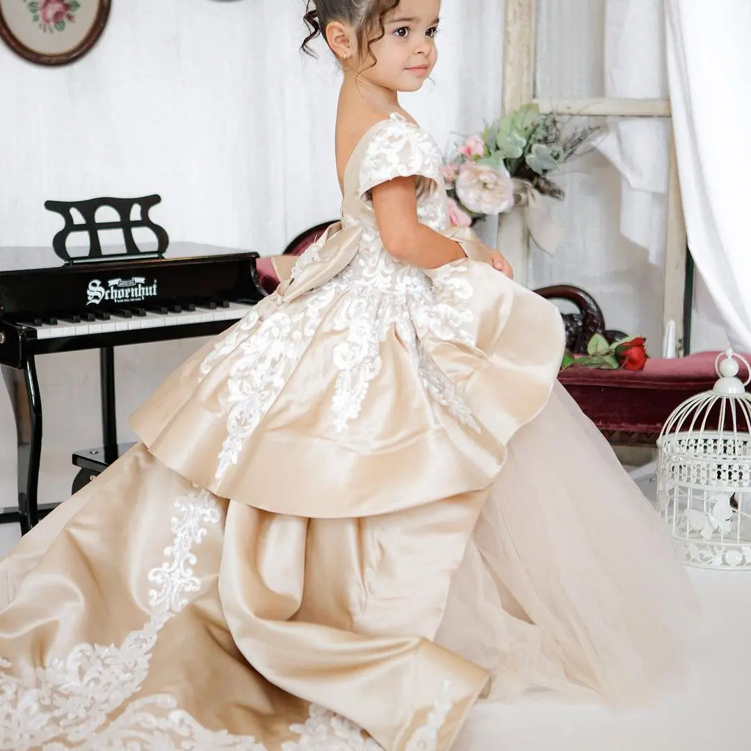 

FATAPAESE Made to Order Flower Girl Dress Princess Sleeve Ruched Skirt Tulle Satin Floral Appqulies V Back with Bow Sweep Train