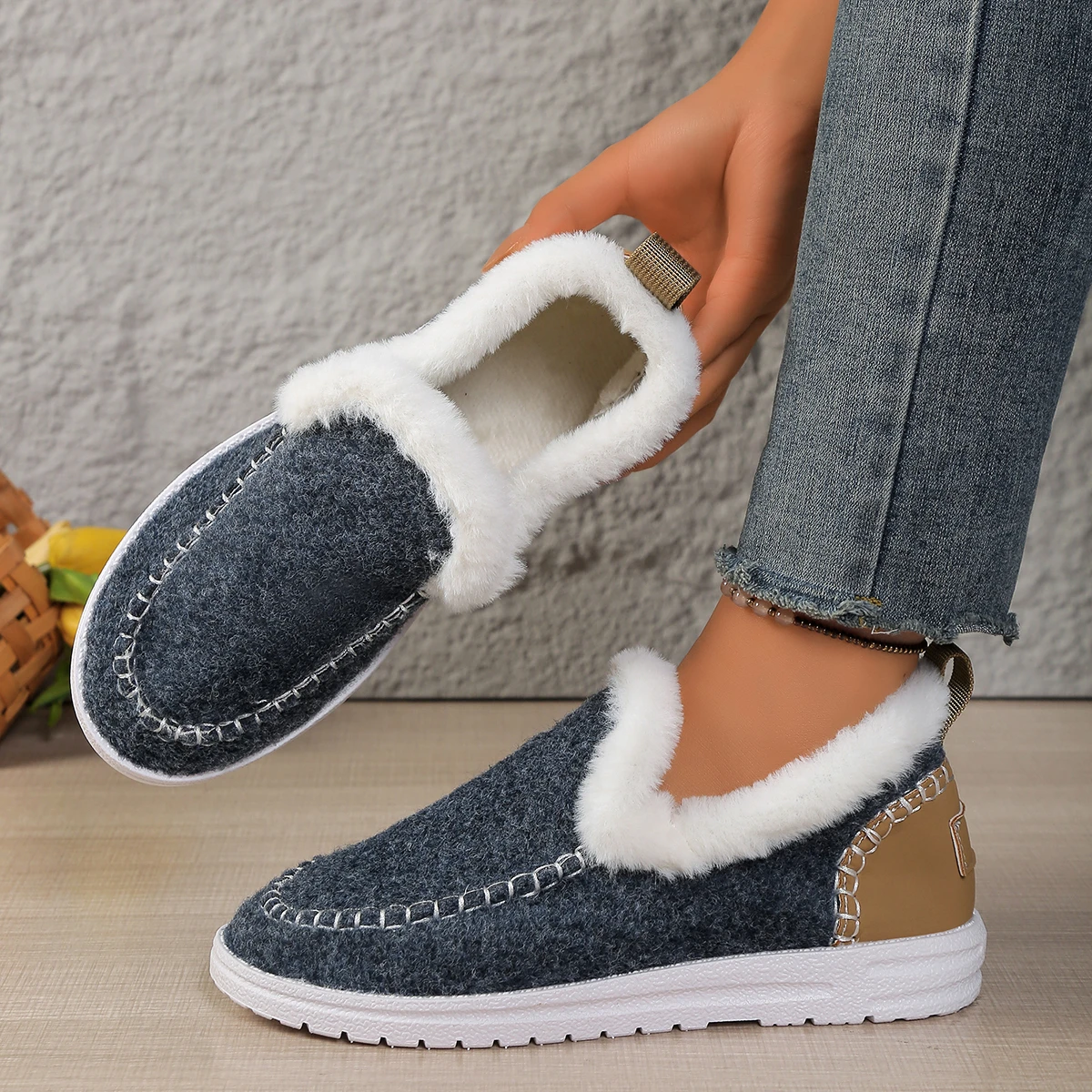 

Women Snow Boots Winter Designer Warm Casual Shoes 2025 New Short Plush Cotton Shoes for Women Trend Walking Ankle Boots Women