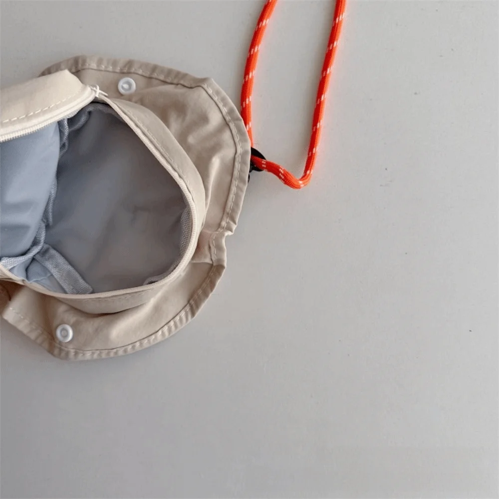 Tas Selempang Bentuk Topi Dapat Disesuaikan dengan Kancing Jepret Dompet Anak Ritsleting Halus Tas Bahu Pribadi Portabel untuk Anak
