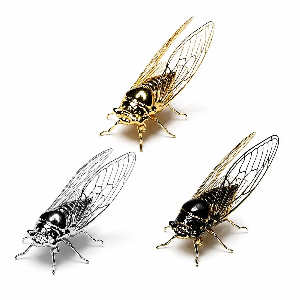 Golden Finish Golden Cicada Figurine Hollow Wings Vintage Style Cicada Sculpture Realistic Details Metal Cicada Ornament