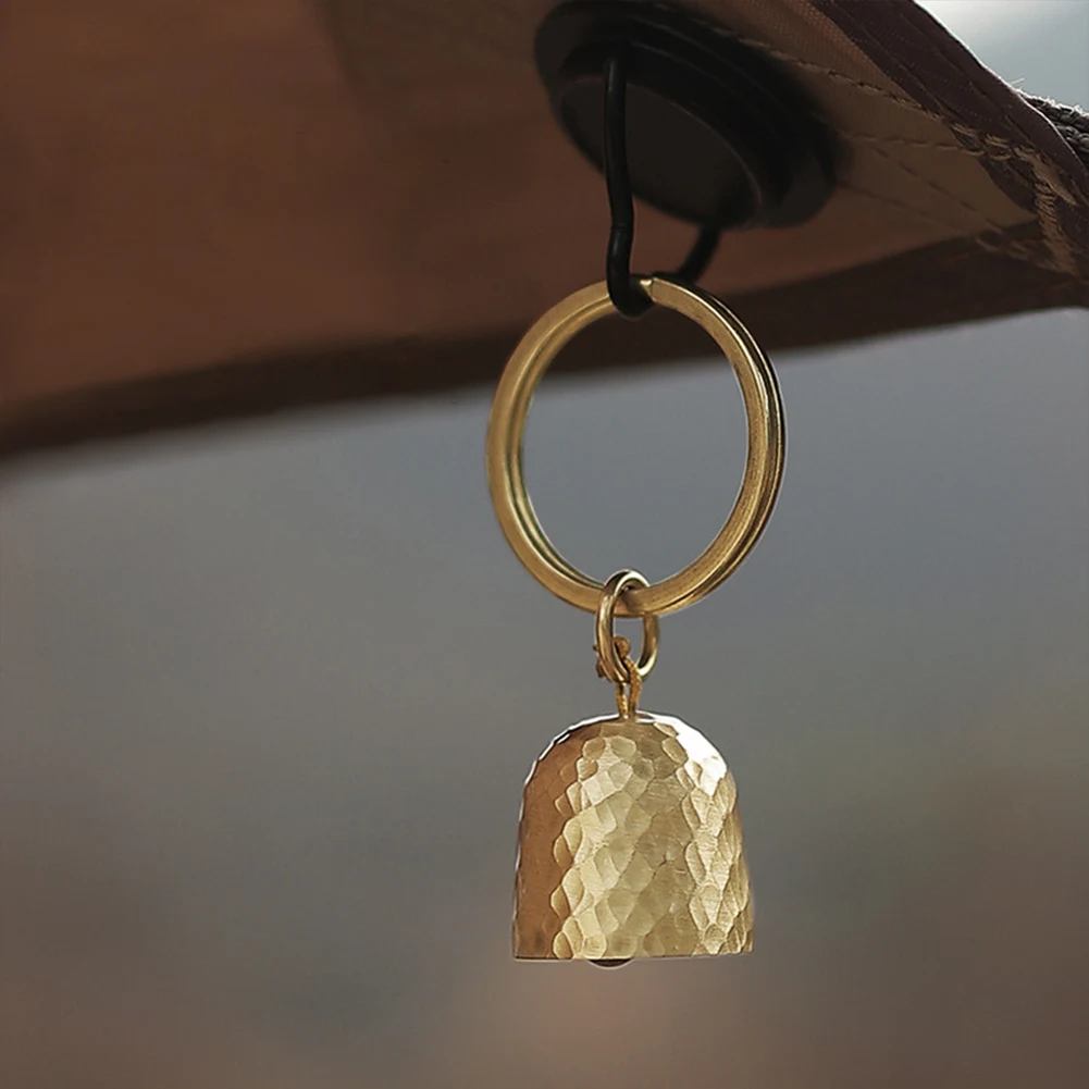 Multifuncional Metal Bell Pendant Keychain, Brass Key Chain, Hanging Keyring Decoração para Camping e Caminhadas