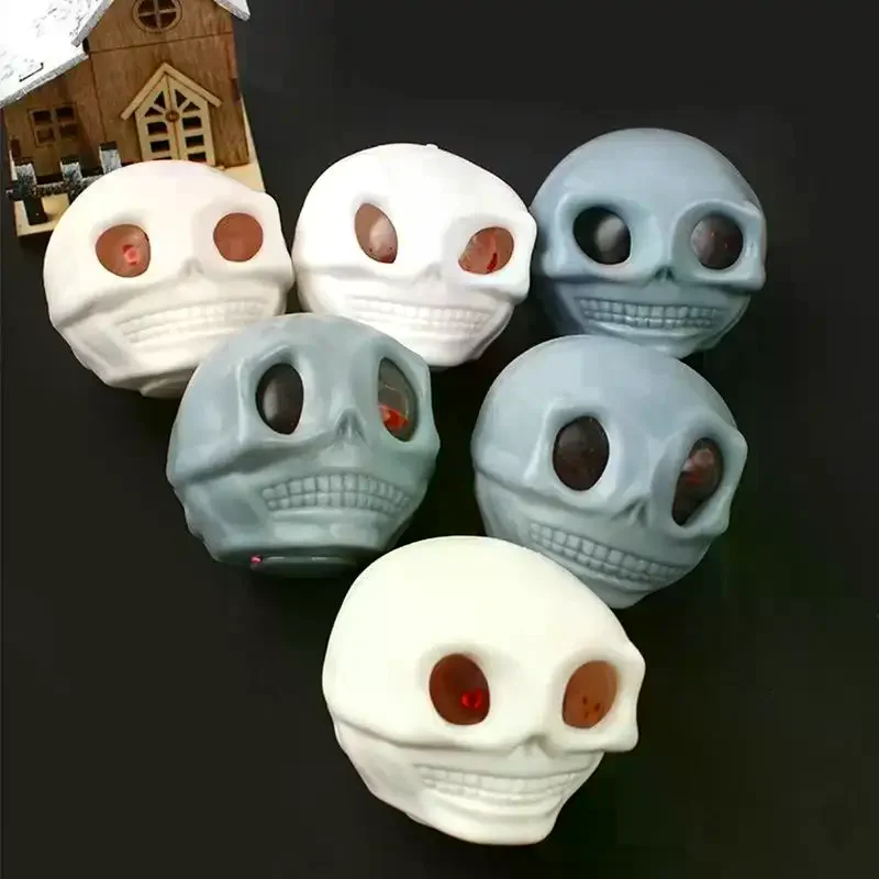 1/2 pçs espremer crânios com sangue e larvas brinquedos de brincadeira de halloween bolas de estresse espremer crânio brinquedo de descompressão