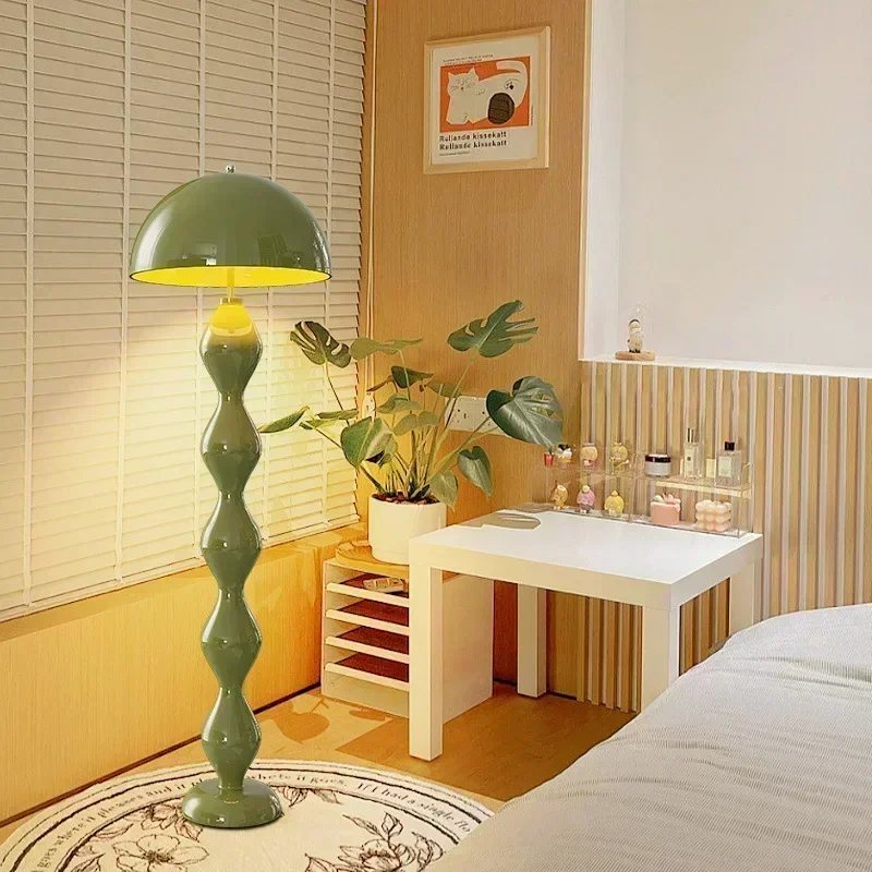 Nordic Pilz Stehlampe Schwarz/Weiß/Rot/Grün Led Stehleuchte für Wohnzimmer Sofa Schlafzimmer