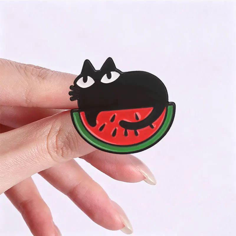 Hexenhaftes schwarzes Katzen-Zauberbuch-Emaille-Pin-Set: Gotische Magie-Themen-Brosche als Reversnadel für Halloween-Kostümpartys und Dekoration – Detail 7