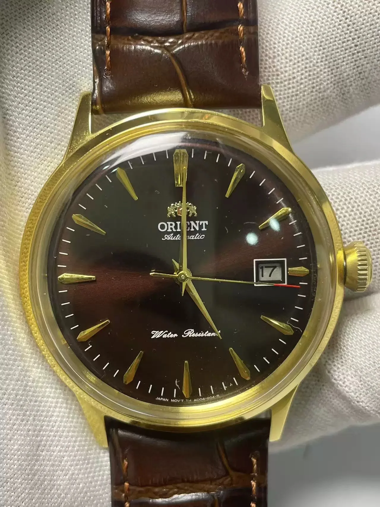 

Orient Vintage Gold Automatic Watch Brown Dial Leather Strap Date Display 30M Water Resistant Men's Classic Wristwatch