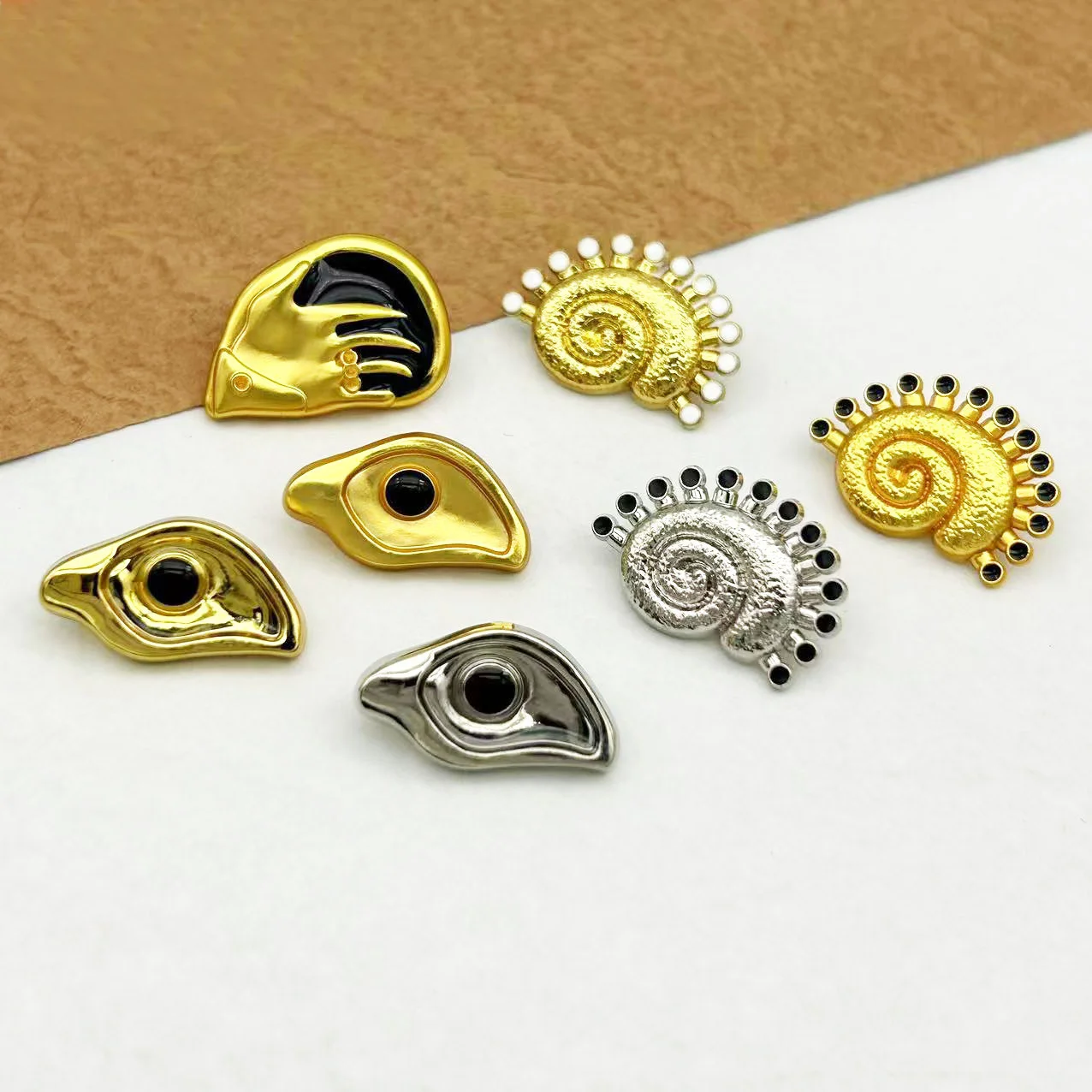 15PCS 21/23mm Wholesale Snail/Hedgehog/Eye Design Vintage Clothing Metal Buttons Golden Sewing Jacket Coat Buttons N576