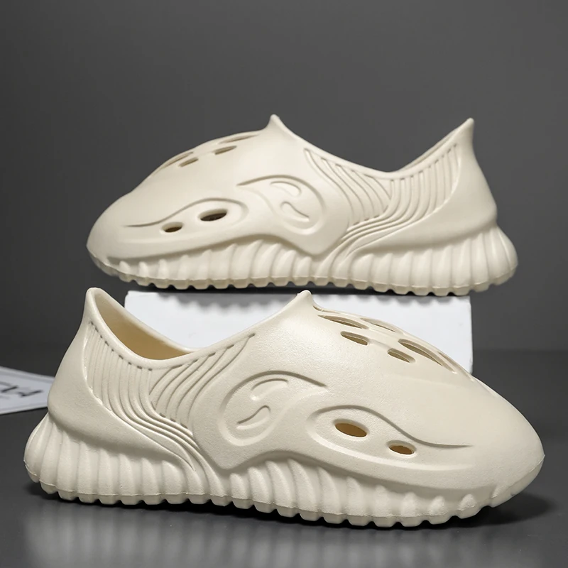 Men Sandals Outside Street Style Fashion Breathable Non-slip Soft Light Casual Shoes Cover Toe Increase Platform Shoes