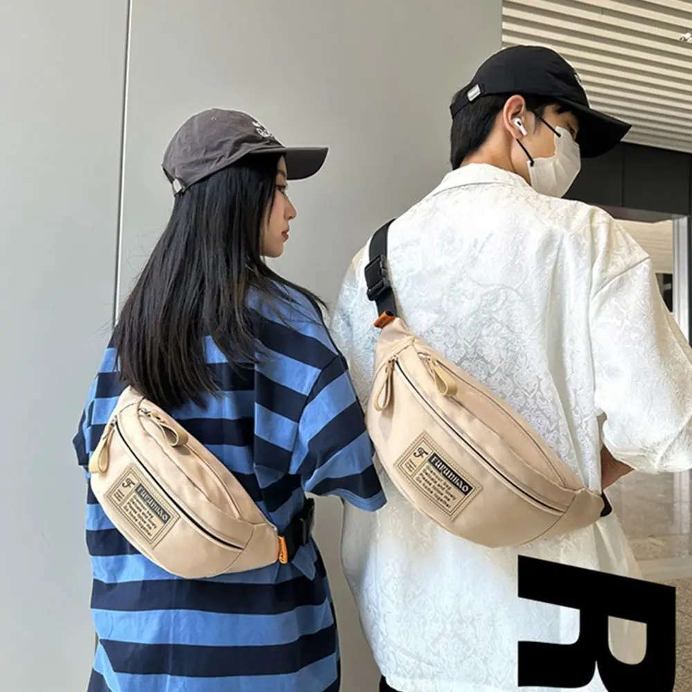 Tas selempang Harajuku Jepang untuk pria, tas dada kapasitas besar serbaguna dengan ritsleting warna polos, tas selempang kasual sederhana untuk pria