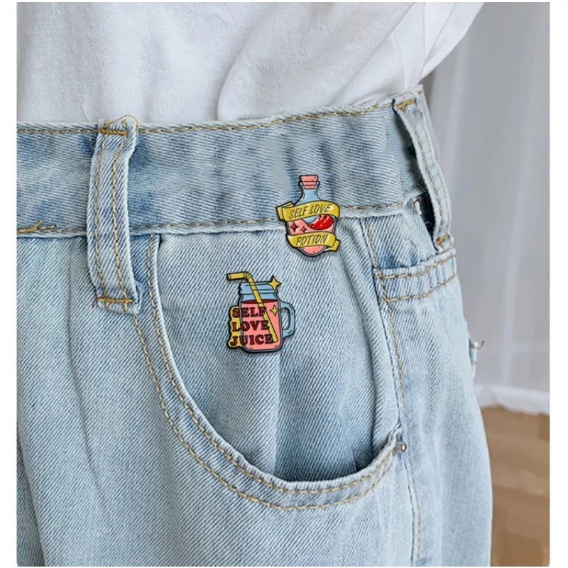 Cute Pink Heart Lock Drop Pin Valentine Brooch Creative Sweet Badge DIY Clothes Bag Shoes Hat Scarf Tshirt Decoration Unisex