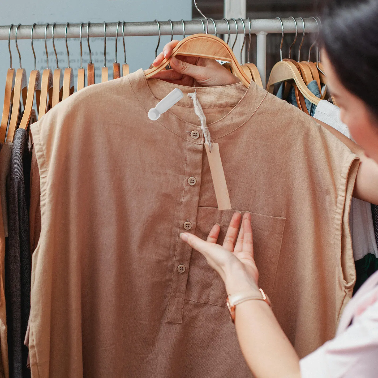 

20 шт. многоразовых жестких защитных этикеток-сигнализаций для головных уборов и одежды (для розничной торговли)