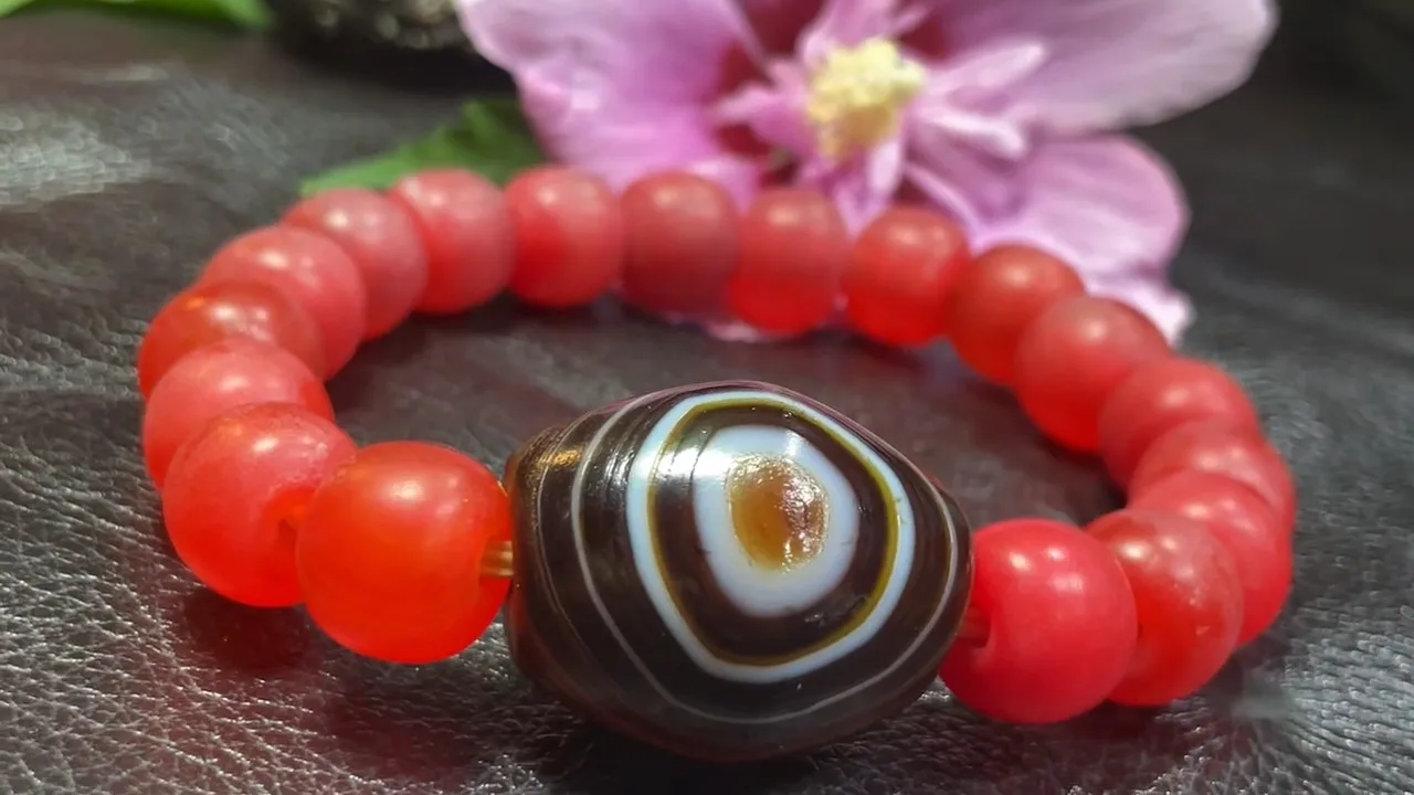 Tibetan Nepalese Himalayan Bead Ancient Agate Old Dzi Talisman eye Bead Amulet