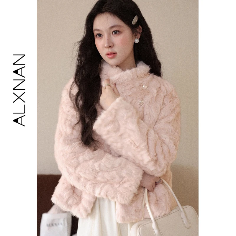 ALXNAN سترة الوردي النساء 2025 خريف شتاء دافئ الحلو على شكل قلب زر معطف قصير فو شيربا ملابس خارجية الإناث QJD00663