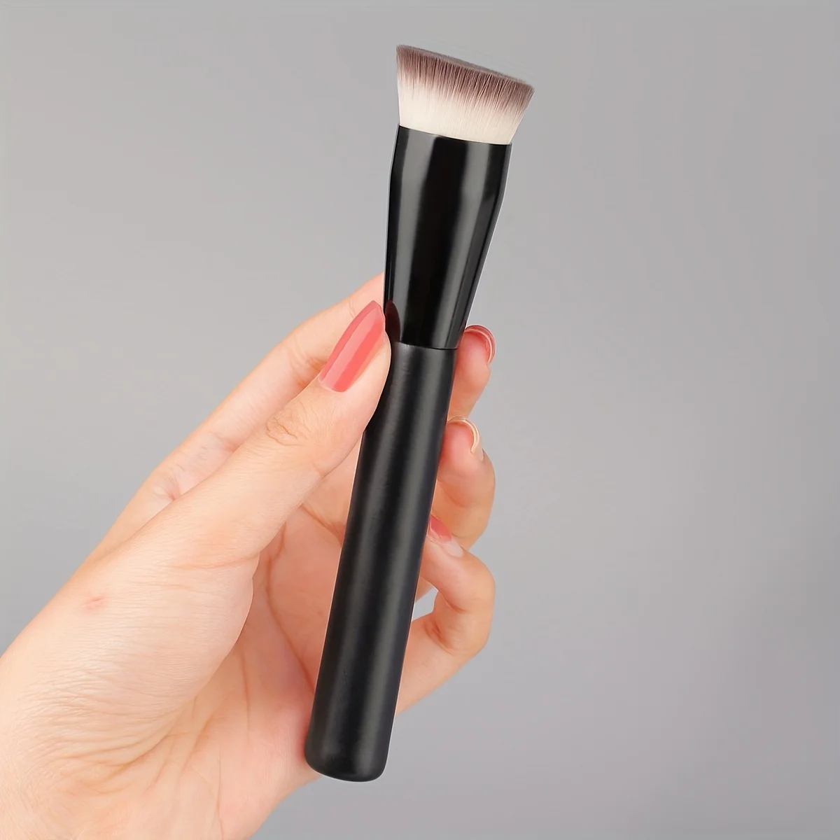 1 Set of Best-Selling 170 Foundation Brushes: Flat-Angled Foundation Brush, Concealer Brush, Seamless Brush