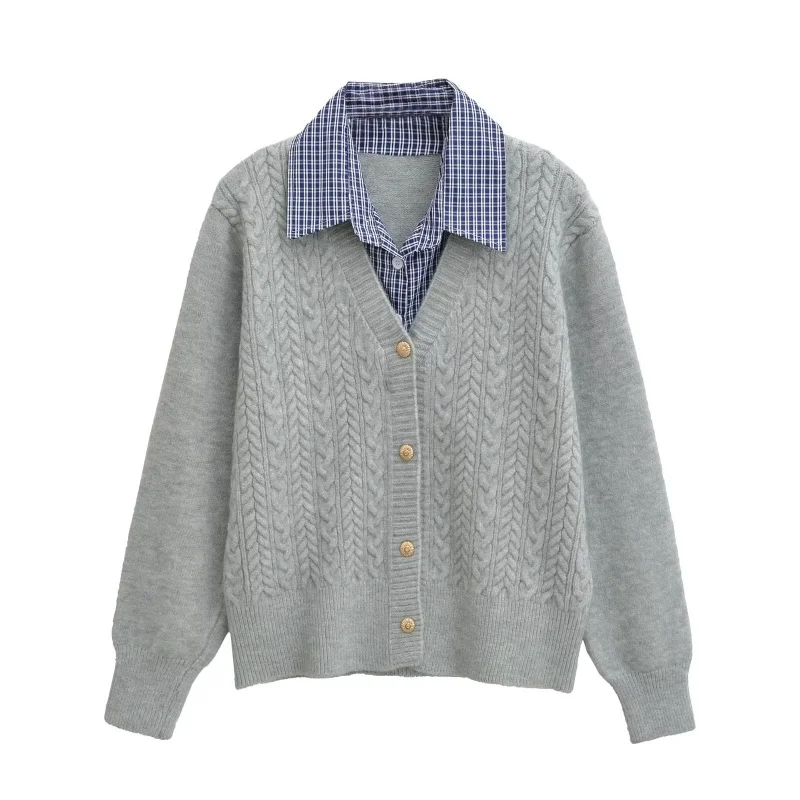 Luźny sweter rozpinany z dzianiny, kołnierz irt, wzór w warkocze, jesienno-zimowy, styl uniwersytecki, odzież wierzchnia, pojedynczy element, ciepły, ocieplający.