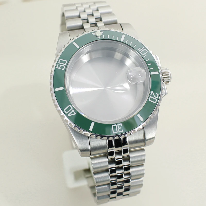 نموذج معدل لساعة NH35 316L من الفولاذ المقاوم للصدأ بتقويم زجاج الياقوت لمقرص 28.5 ملم