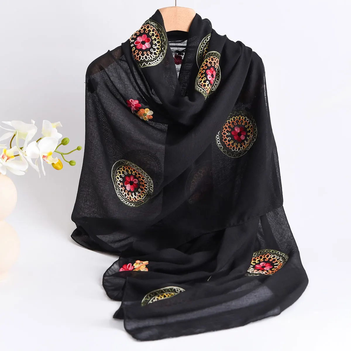 Summer New Lightweight Breathable Cotton and Linen Embroidery Scarf Ethnic Style Fashionable Soft Women's Sunscreen Shawl Scarf