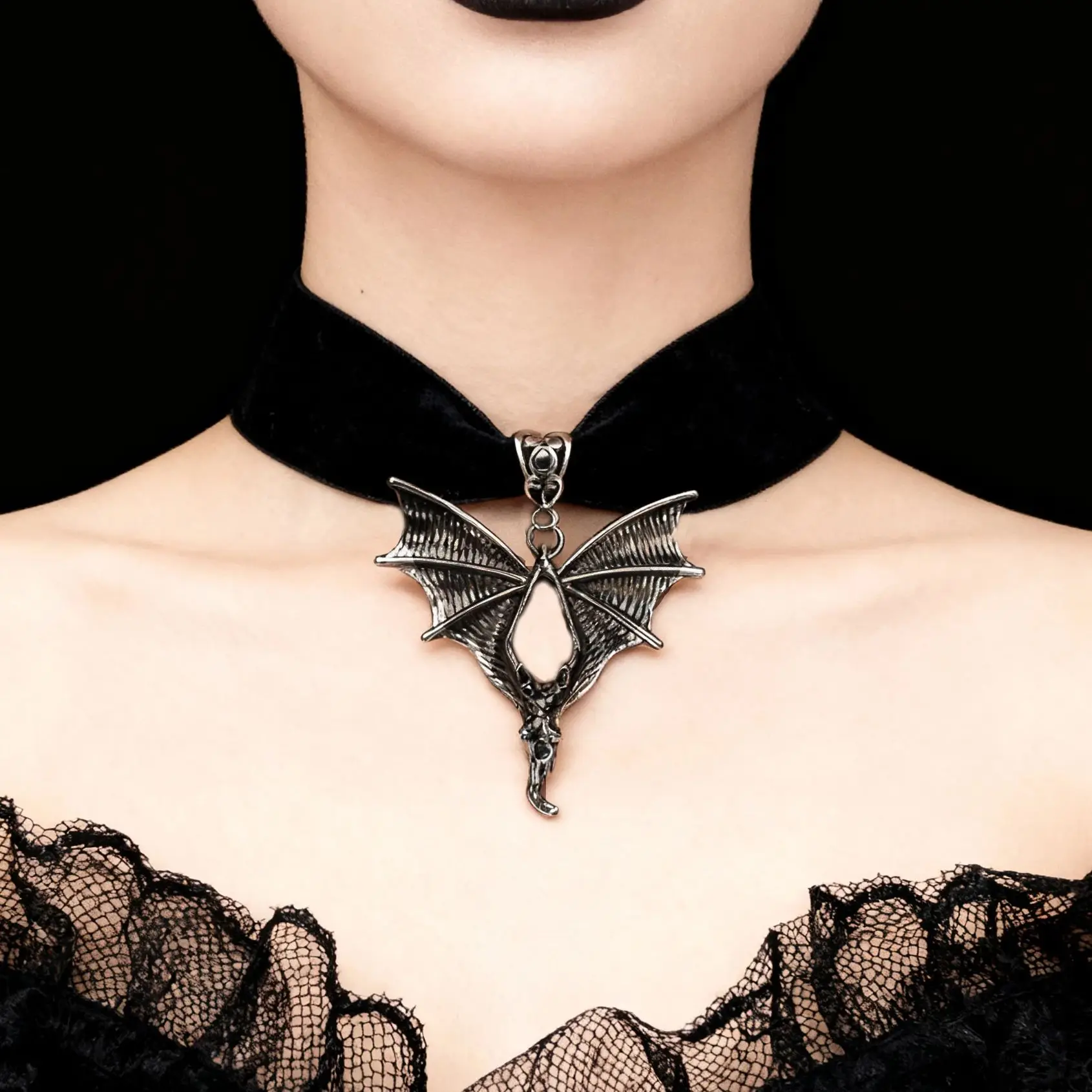 Цельное-готическое-колье-чокер-с-летучей-мышью-вампира-черный-бархат-регулируемый-кулон-ювелирное-изделие-подарок-для-женщин