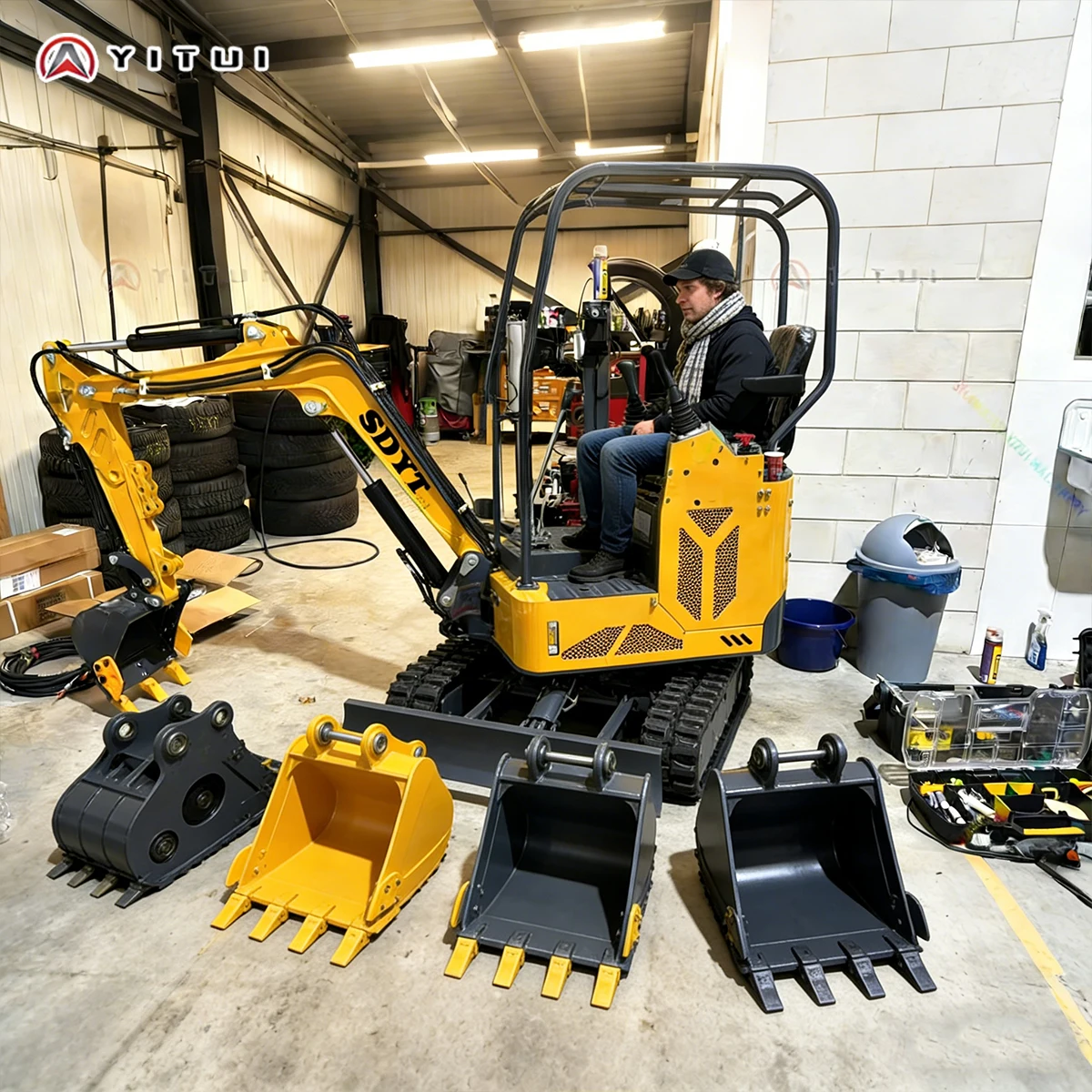 

Mini Excavator 1.8 Ton Customized Hydraulic Excavator Suitable For Family Farms Fuel Efficient Reliable And Fast Delivery