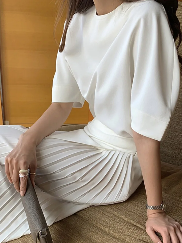 [EWQ] 2024 Fashion Casual All-match Pure Color Simple And Elegant White High Waist Side Pleated Skirt Long Skirt  Women 16F1066