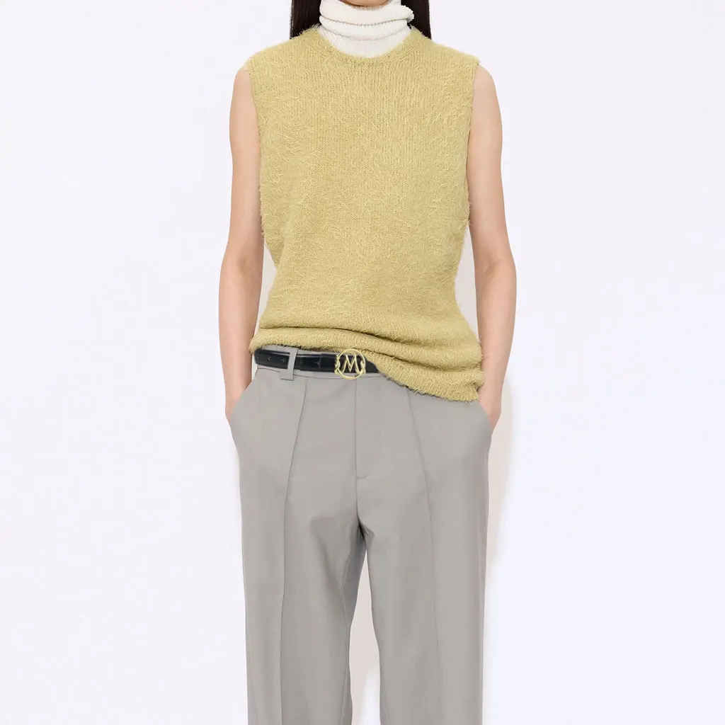 حزام نسائي من البولي يوريثان بلون سادة مع زخرفة ذهبية 'M'، لهجة عصرية للجينز والسراويل القصيرة، متعدد الاستخدامات لأي مناسبة