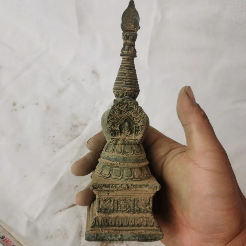 

Antique Excavated Bronze Collection Patinaed with Soil and Patina Retro Ornament Home Decoration Tibetan Relic Stupa