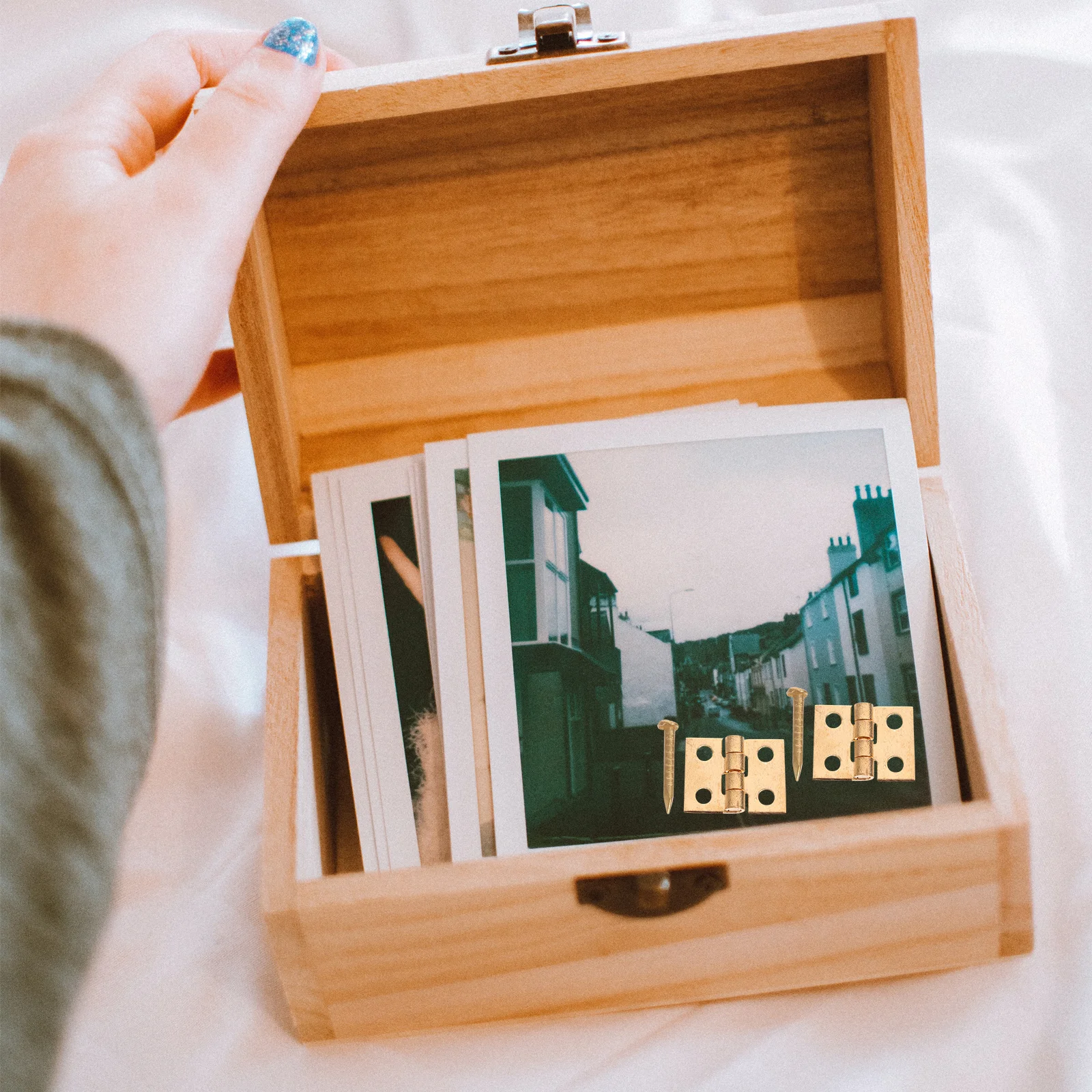 

1Set Mini Hinges Brass Retro Butt Hinges Perfect for Wooden Jewelry Boxes Cabinet Drawers Vintage Replacement DIY Supplies