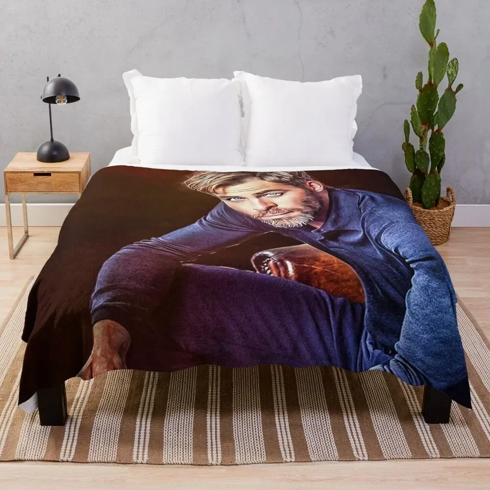 

Chris Pine Throw Blanket Portable Lightweight Blanket for Travel Camping