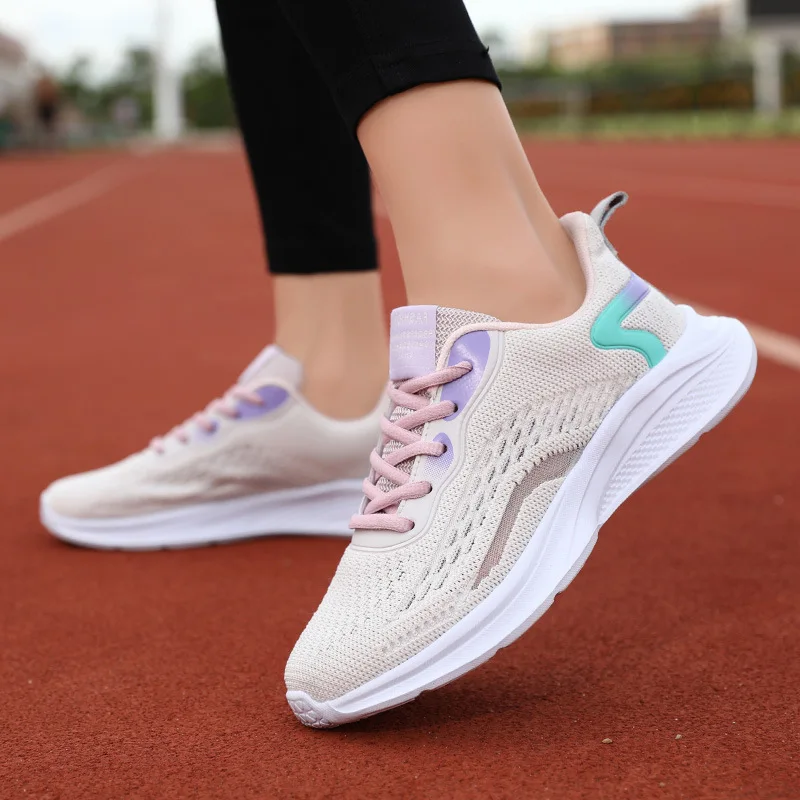 Women Light Running Shoes 2022 hot Sneakers Breathable Brand Outdoor Walking Sneakers Comfort Sport shoes plus large size 35-41