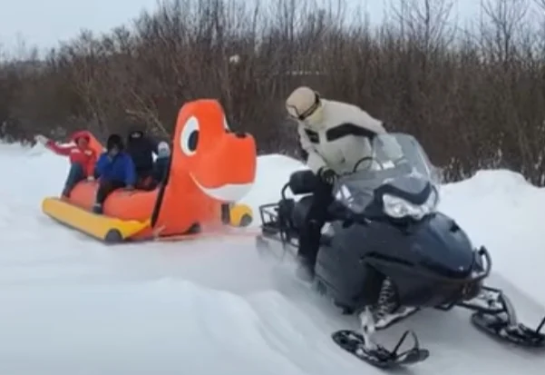 

Durable Inflatable Animal Sled For Winter Sports Ideal For Snow Play Activities