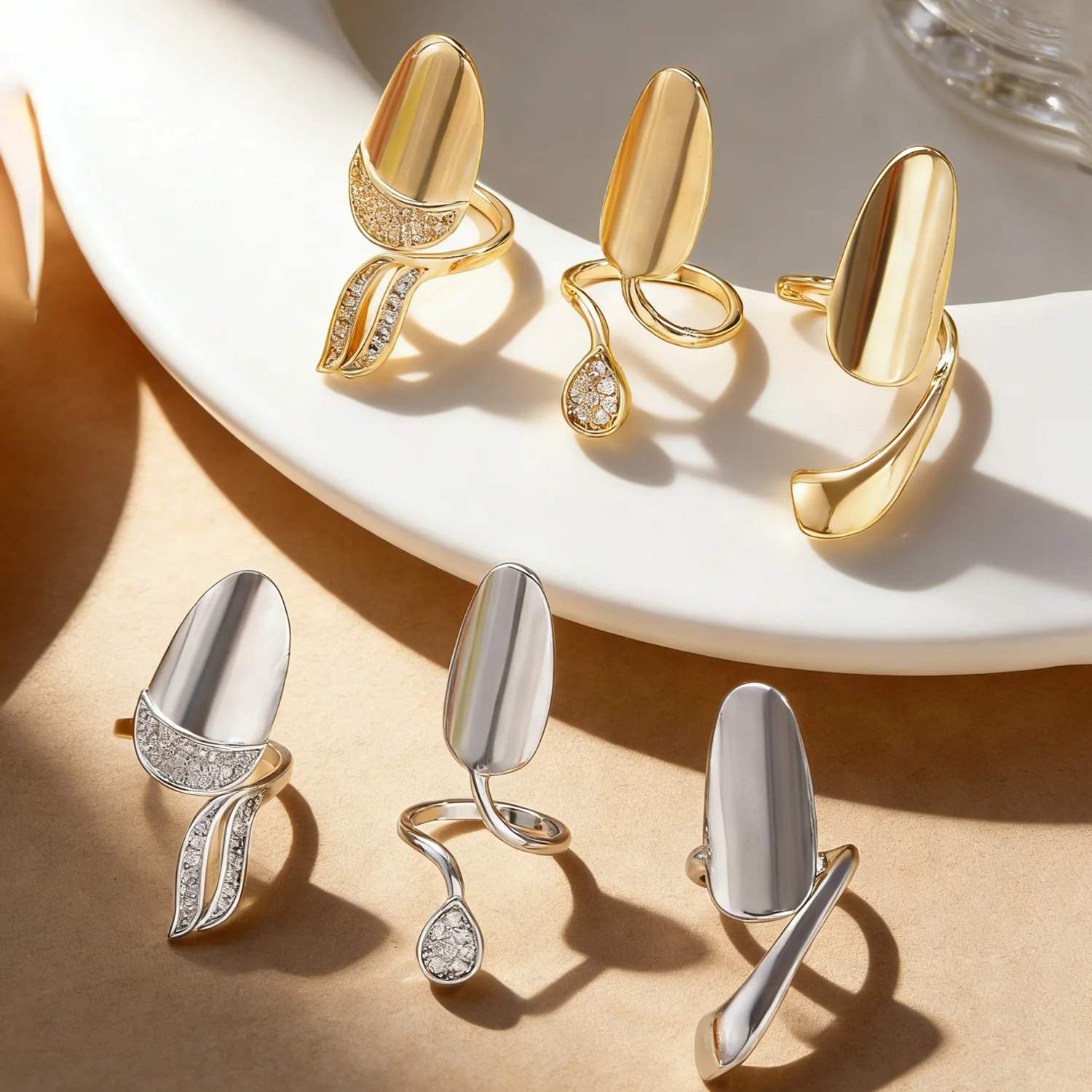 

Creative Open Knuckle Ring for Women Shiny Rhinestone Nail Ring Fashion Finger Jewelry Gift