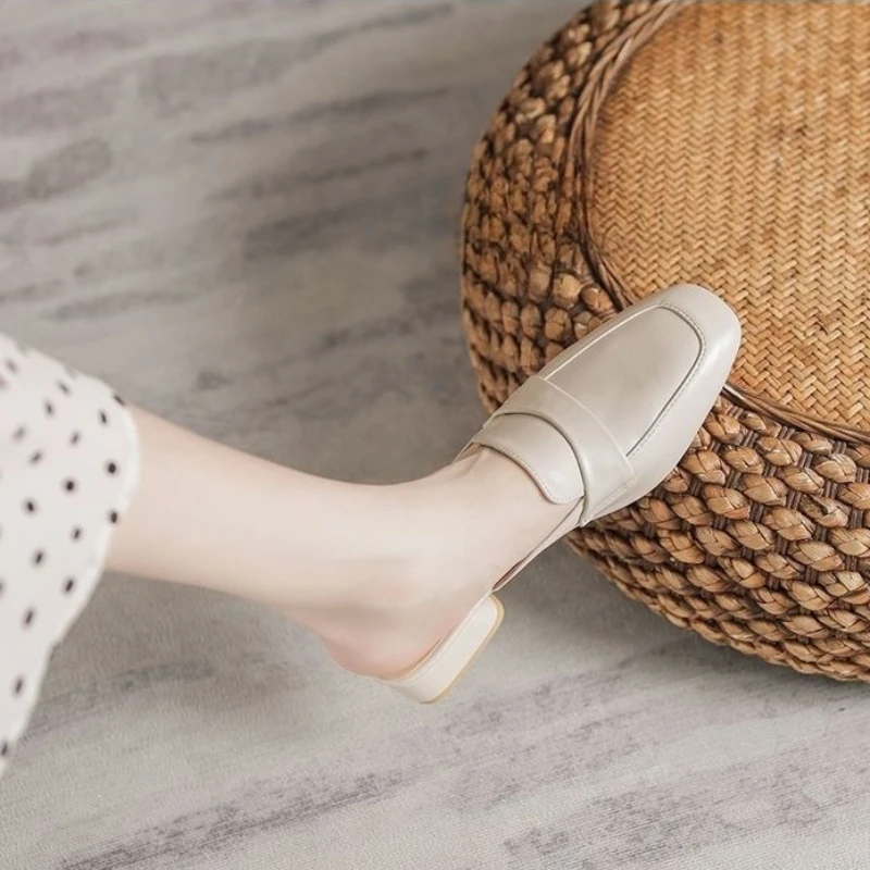 

Женские мюли с закрытым носком, лето 2026, новинка, на массивном каблуке, без застежек, для улицы, во французском стиле, элегантные шлепанцы