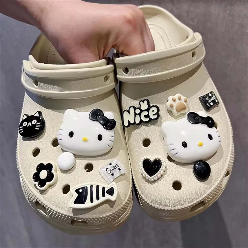 

Miniso Cartoon Black Series Hello Kitty Set Shoe Decoration DIY Detachable Wristband Buckle Children's Wooden Clogs Shoe Buckle