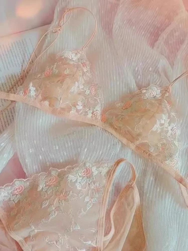 MOYISU Luxury French Pure Desire Embroidery Lace Dream Triangle Cup No Underwire Small Strap Bra Set Ultra-thin Sexy Bra Set