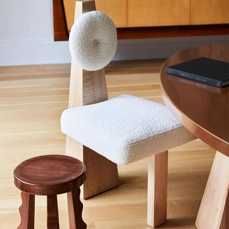 

Pyramid dining chair