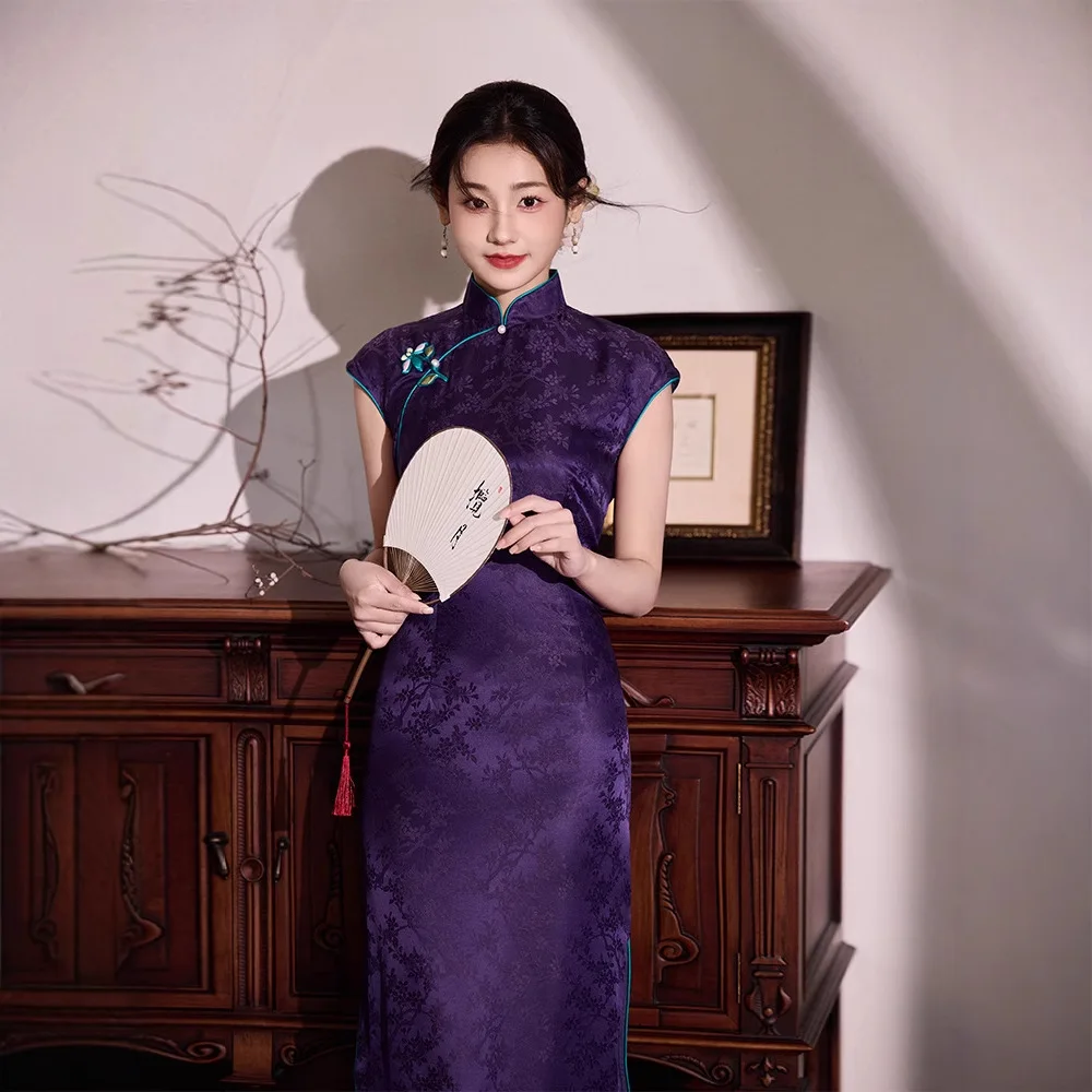 

Purple Silk Floral Traditional Vintage Modern Cheongsam Qipao National Handmade Flower Button Long Donglai Graceful High-End