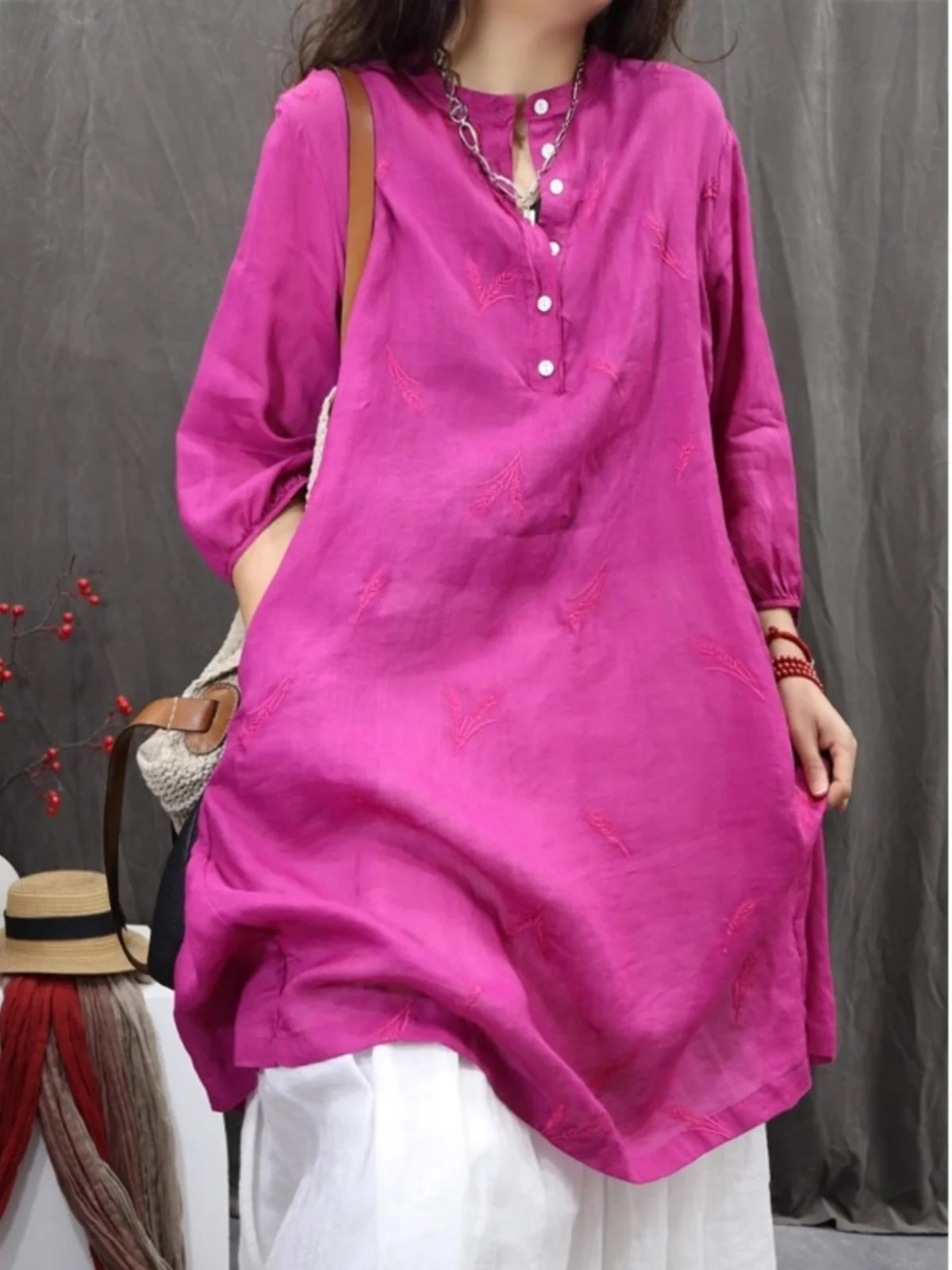 Csa fena exclusiva linda bordada solta com gola alta estilo retrô coleção primavera confortável casual top