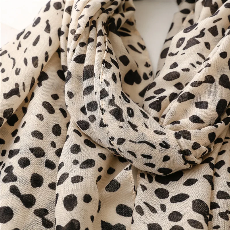 Fashion Winter Leopard Stone Tassel Viscose Shawl Scarf Lady High Quality Print Soft Warm Pashmina Hijabs and Wraps Muslim Sjaal