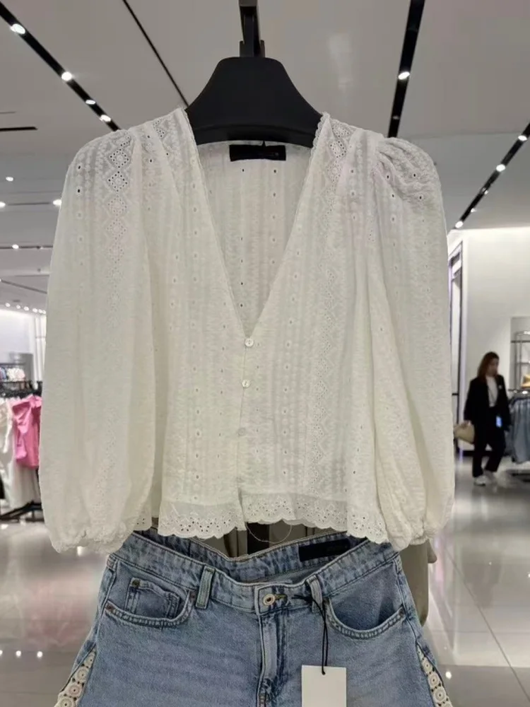 

Retro White Long Sleeve V-Neck Hollow out Embroidered Shirt Women's Slim Fit Cotton Summer New Arrival French Style Top