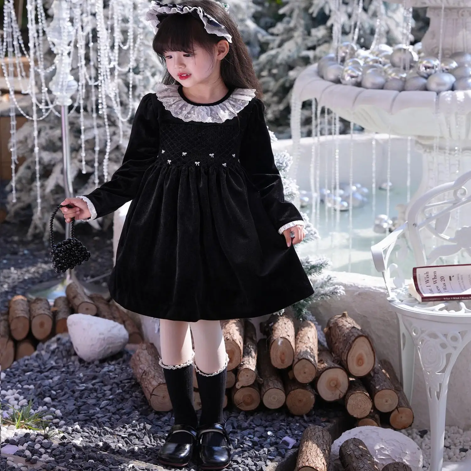 2025 ICJAEHAO Girls Autumn Winter New Genuine Smocking Retro Dress Black Velvet Princess Dresses Smocked Clothes for Eid Vestido