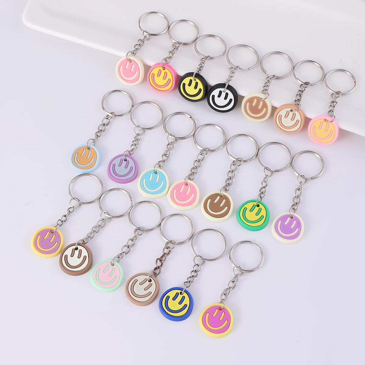 20pcs Cartoon Smile Face Keychain Cute Key Chain Ring Purse Bag Backpack Charm Earbud Case Cover Accessories Party Supplies Gift