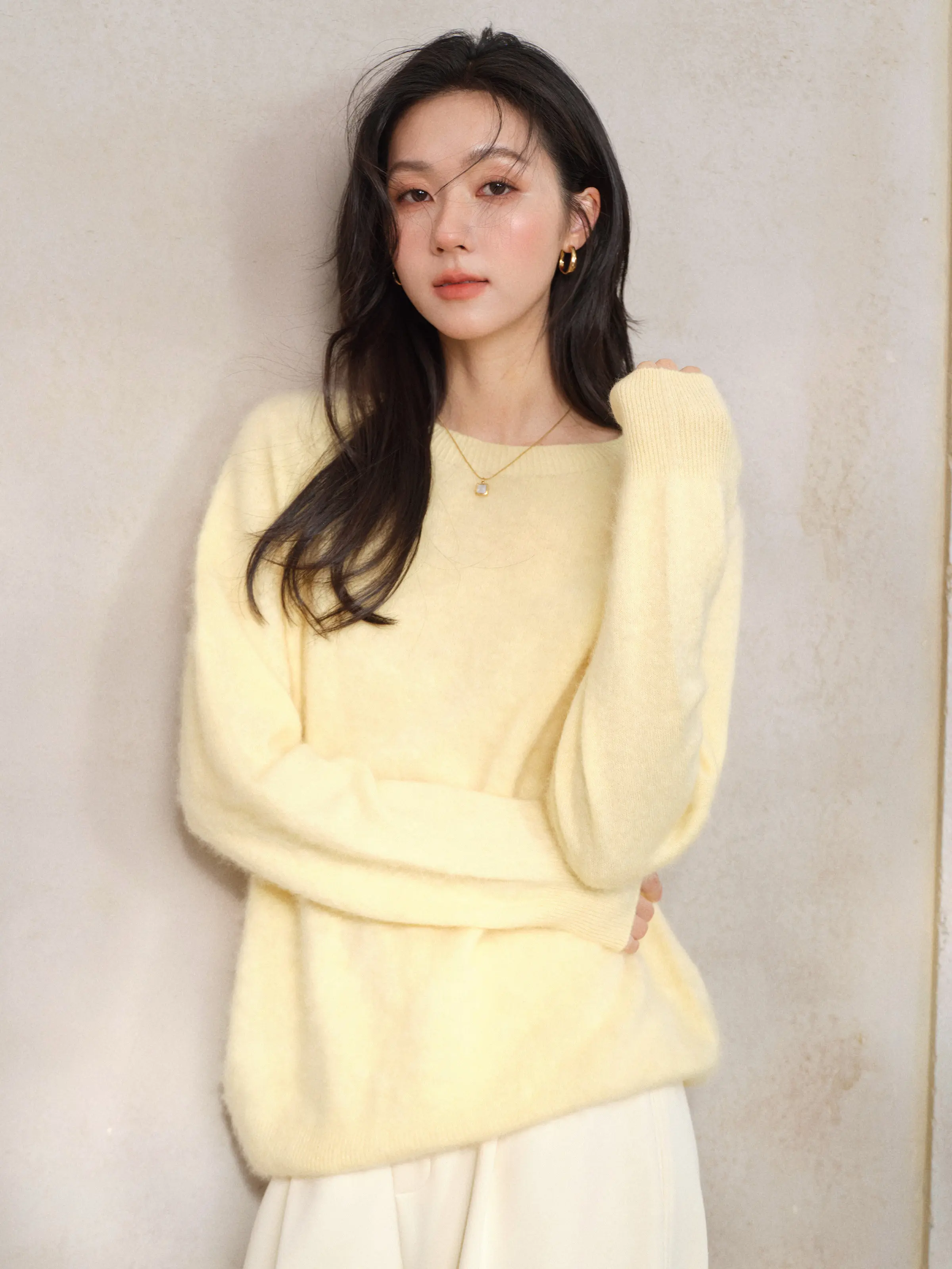 暖かいウールニットセーター 女性用 レディース クラシック ラウンドネック プルオーバー ルーズフィット ソフトインナートップ 快適な日常着重ね着用