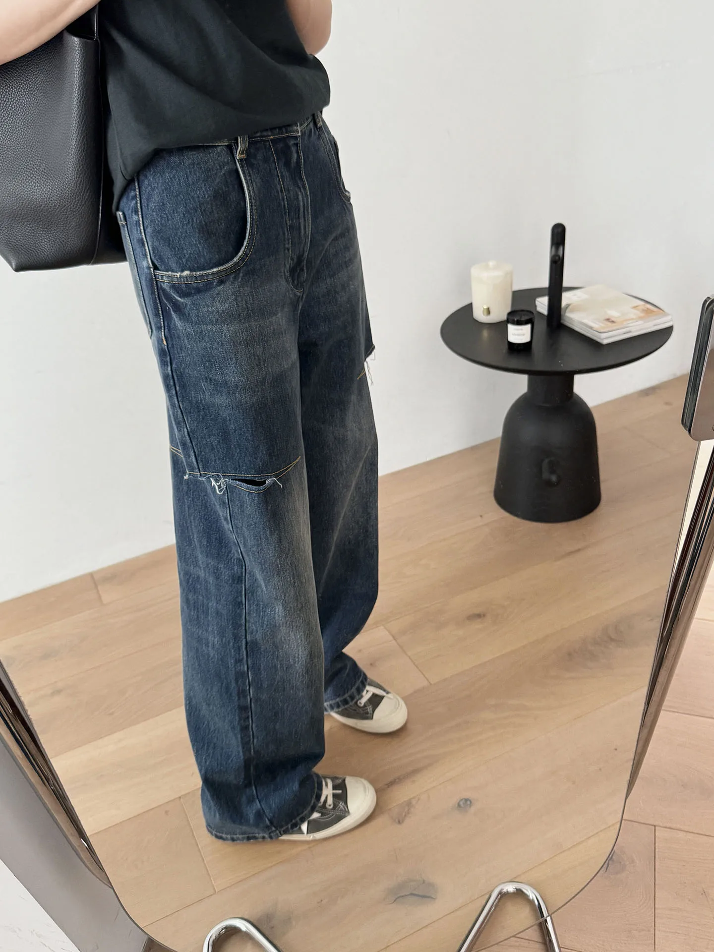 

Классические женские джинсы с высокой талией и прямым кроем, выбеленные, с широкими штанинами и вырезами, модные и универсальные