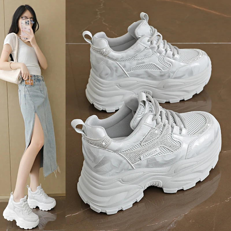 Sneakers da donna con plateau  - Street Fashion Ladies recensione e prezzo