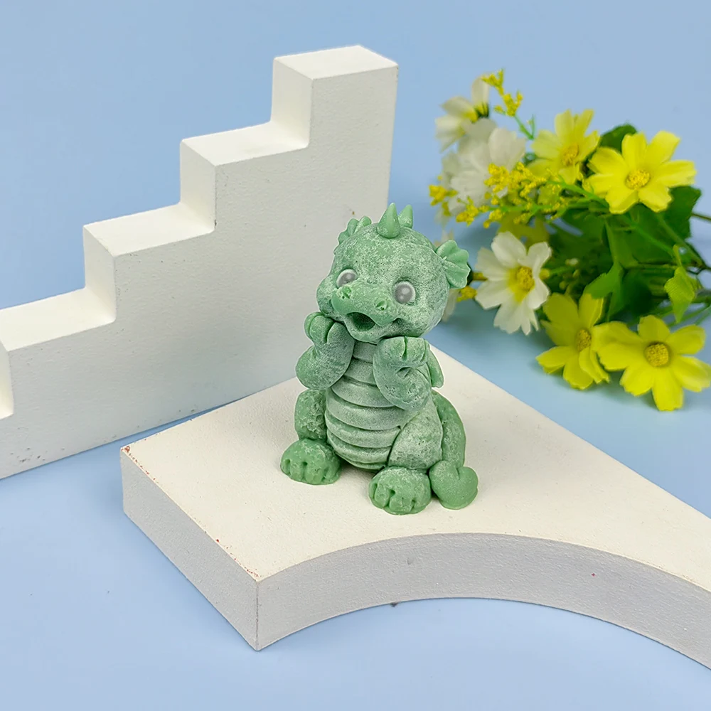 

DW0451 3D A Cute Little Dinosaur Holding Its Face Candle Mold Soap Molds Animals Moulds Silicone Wedding Birthday Valentine's